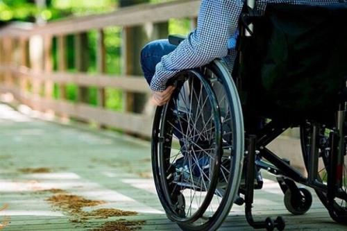 شروع پروژه تأمین ۱۱۰ ویلچر فوق سبک کربنی برای توان یابان کم بضاعت
