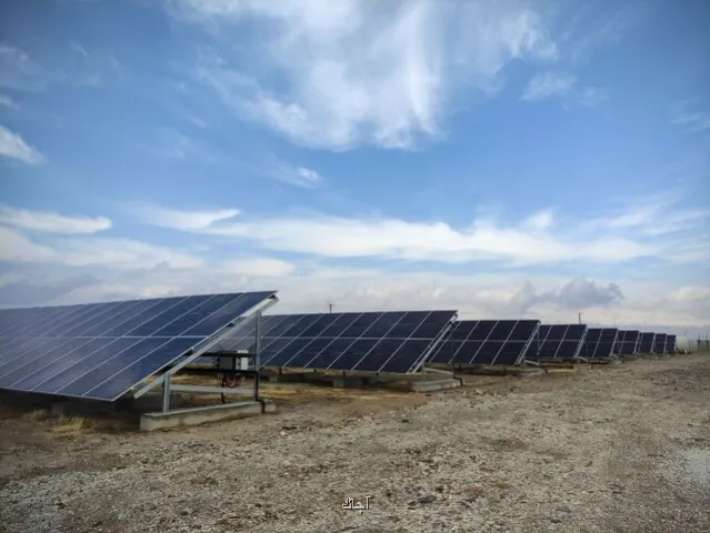 بازدید آموزشی فراگیران جهاد دانشگاهی صنعتی شریف از نیروگاه خورشیدی اراک